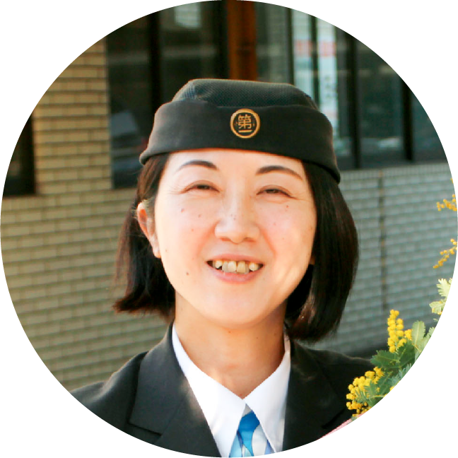 下浦友美氏
