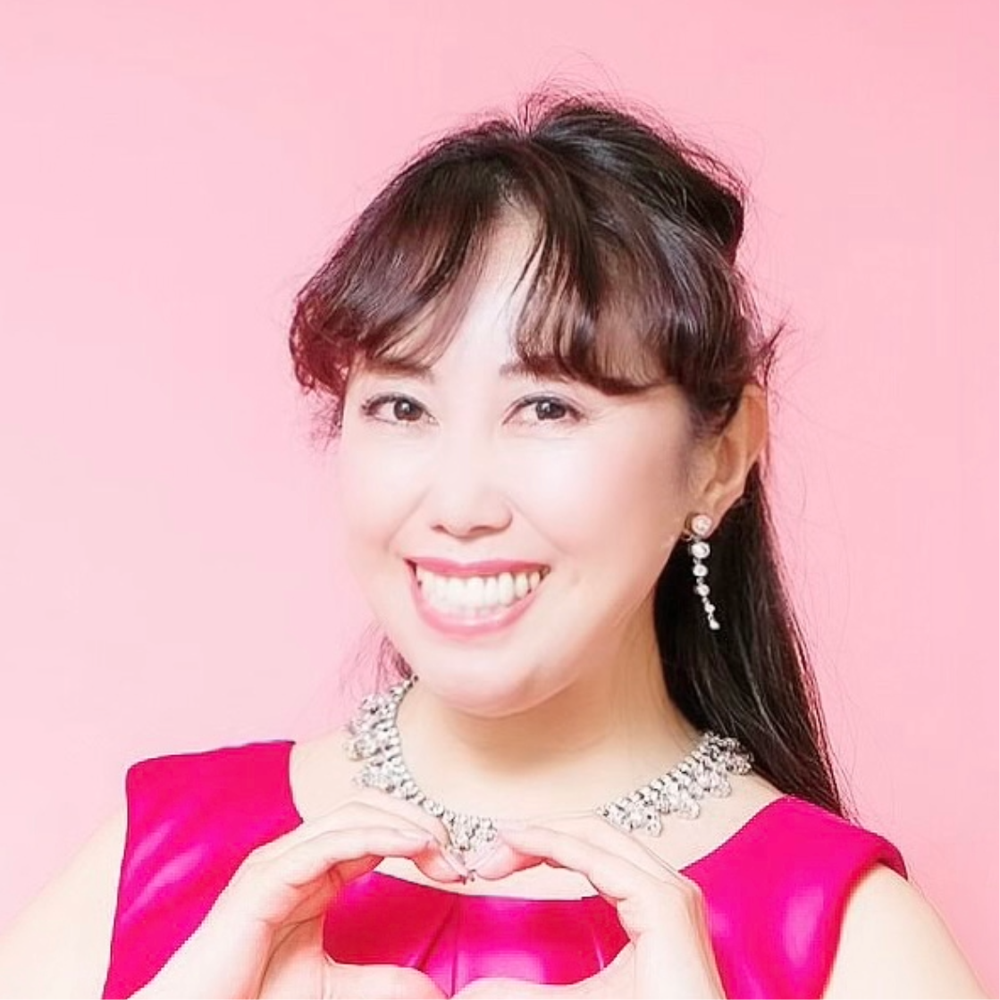 田代佐栄子氏